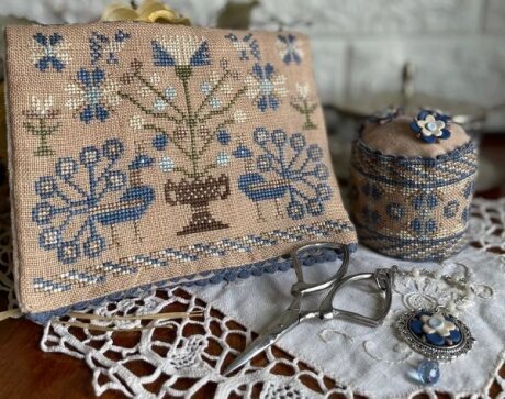 Blue Peacocks sewing set