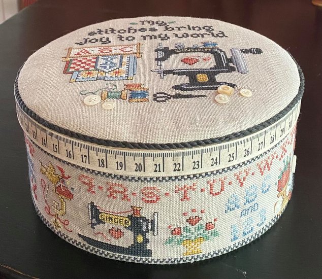 Auntie&#039;s Sewing Box1