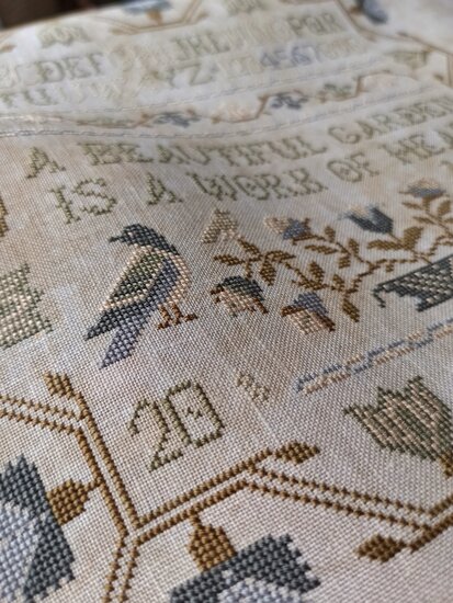 A beautiful garden - PDF - Stitches Through The Years