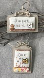Kit 2 mini tags "Kind as a bee"