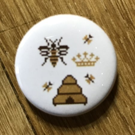 Naalden oppas Queen Bee