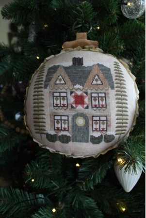 Christmas House ball - Thistles
