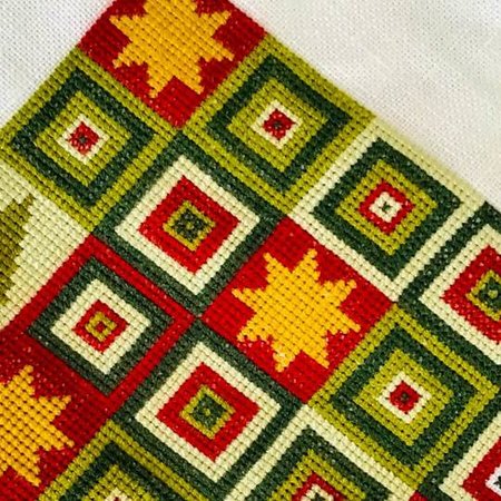 Sterne überm Weihnachtswald - Historische Stickmuster