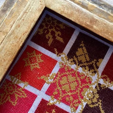 Die Farben der Weihnacht - Historische Stickmuster