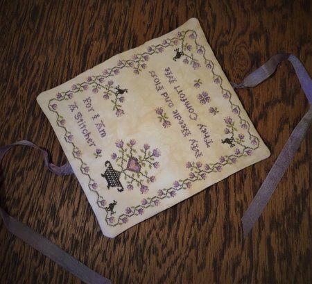 A Stitcher's Wallet - The Nebby Needle