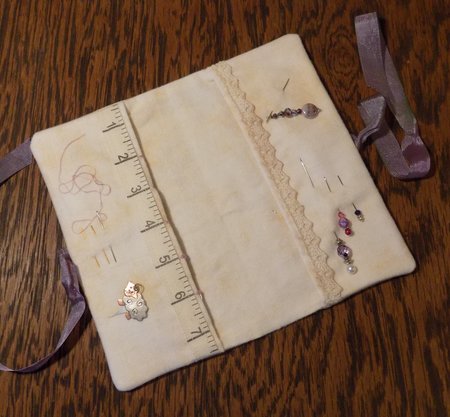 A Stitcher's Wallet - The Nebby Needle