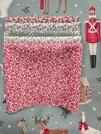 Tilda Merry Little Christmas – Fat Eighth Bundle