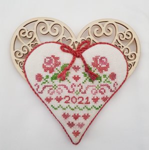 Valentine – Roses Heart chart + wooden heart